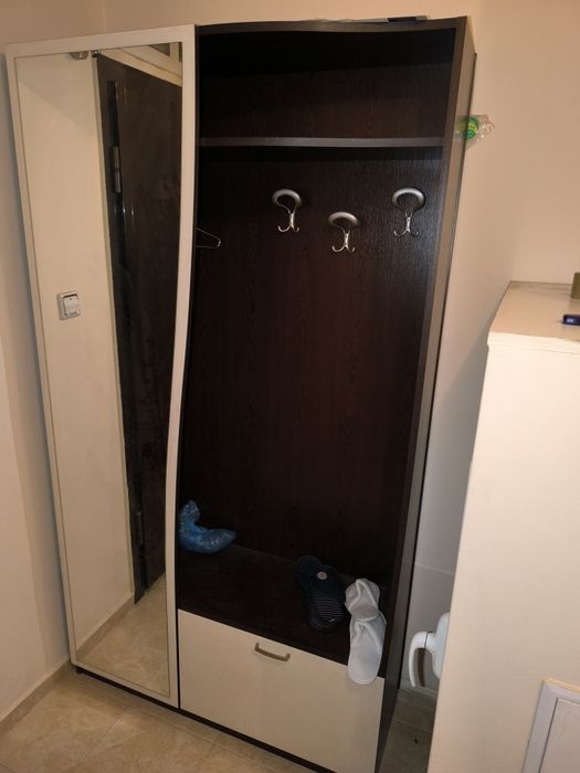 Портманто с огледало – символична цена, кв. Бъкстон