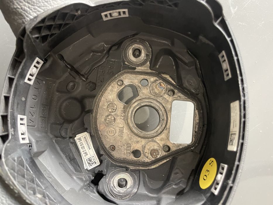 Волан за Ауди 4 лъча