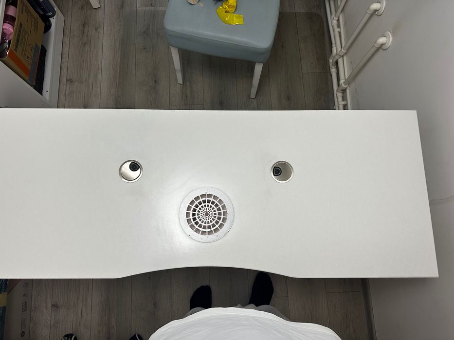 Vand masa manichiura, 5 sertare, aspirator incorporat