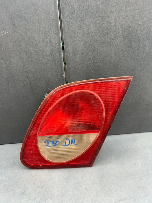 Lampa / Tripla stop dreapta pe hayon A2108201064 Mercedes-Benz E-Class