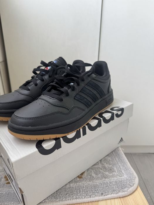 Кроссовки Adidas