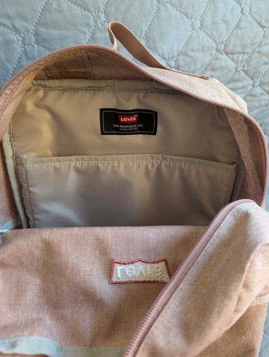Две оригинални раници LEVI'S (нова и ползвана)