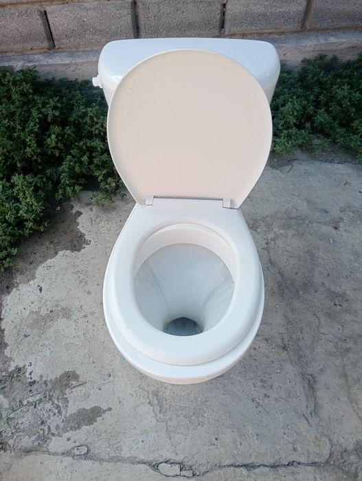 Продам унитаз б/у