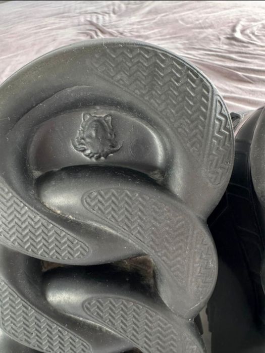 Versace Chain Reaction