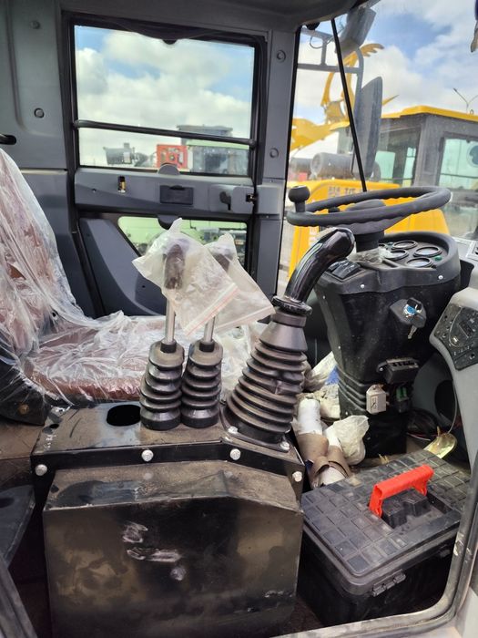 Погрузчик 930 новый без пробег