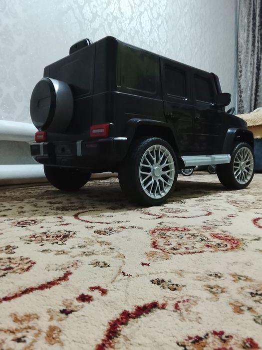 Детская машинка мерседес