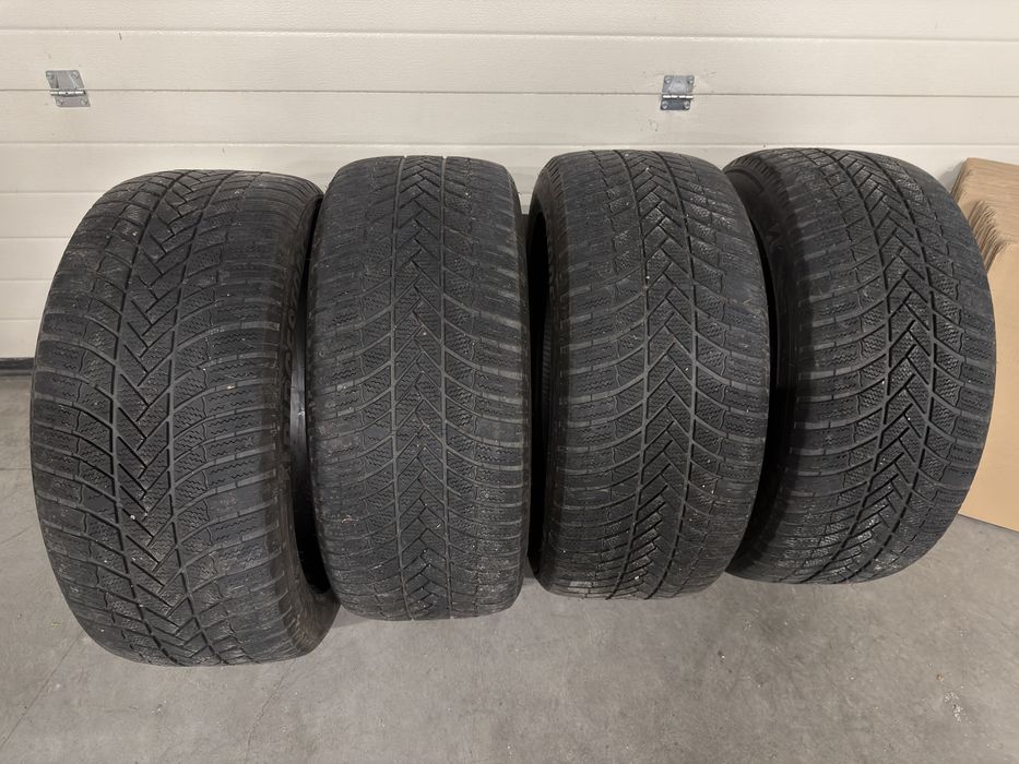 Anvelope Iarna Bridgestone Blizzak LM005 265 50 R19