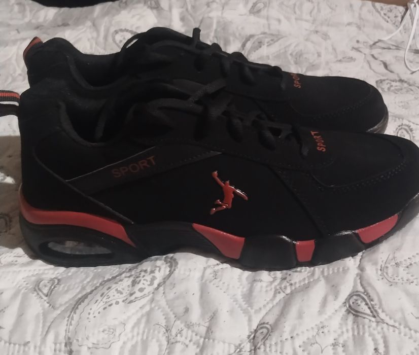 Мужские кроссовки!