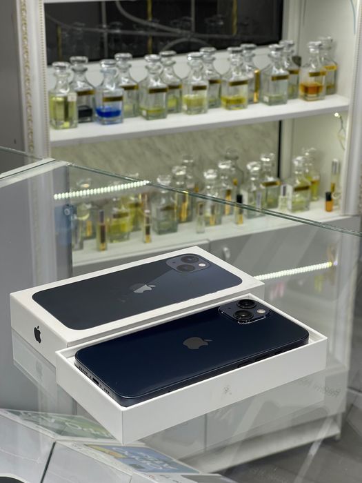 iPhone 13.