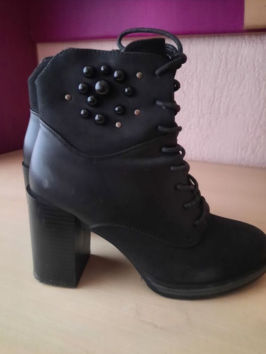 Дамски Боти на ток