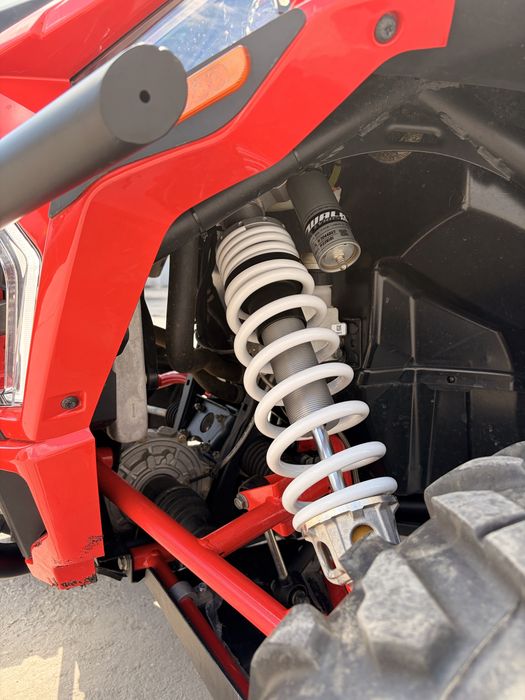 Polaris rzr xp 4 locuri