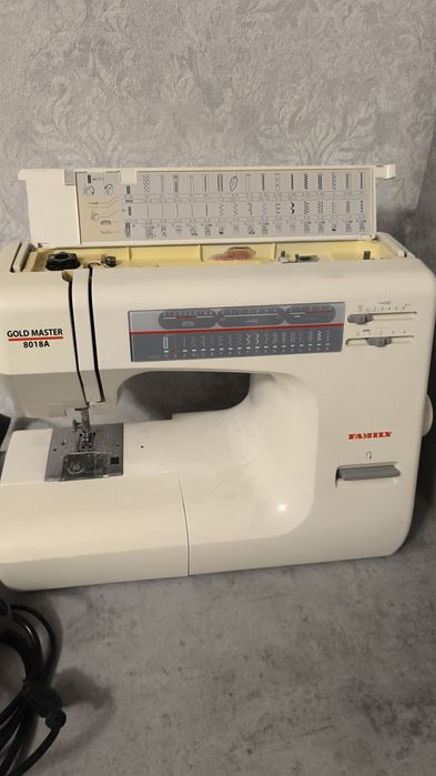 Продам швейную машинку