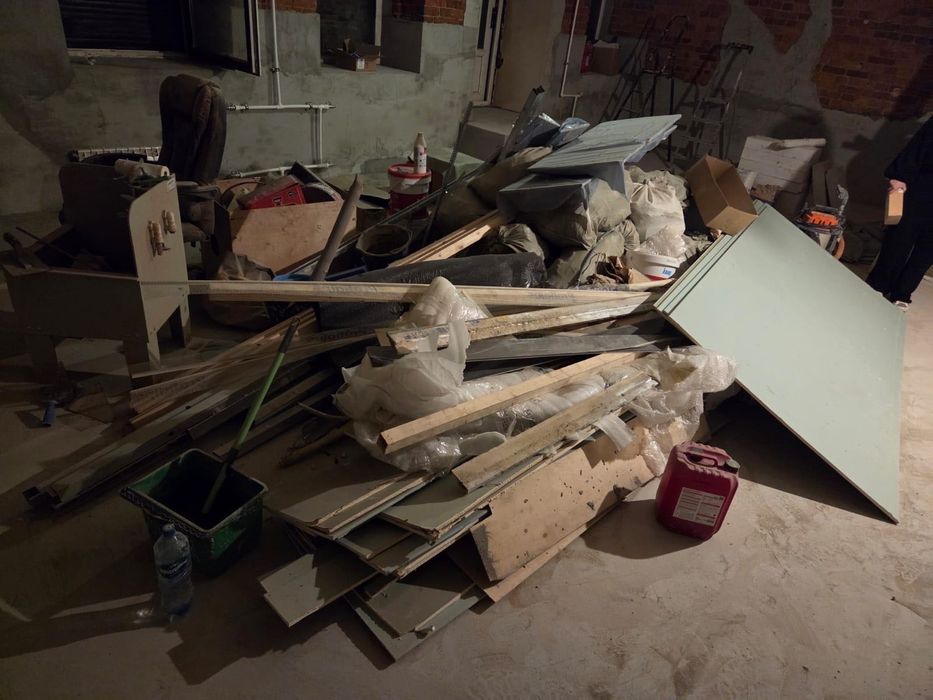 Вывоз мусора .демонтажные работы