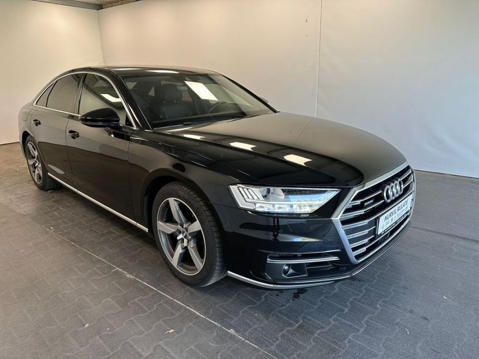 Audi A8 Istoric audi, revizie recenta audi(200km) posibilitate finantare