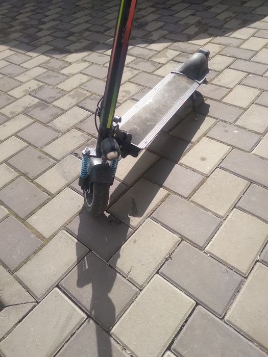Vând trotinetă  electrică