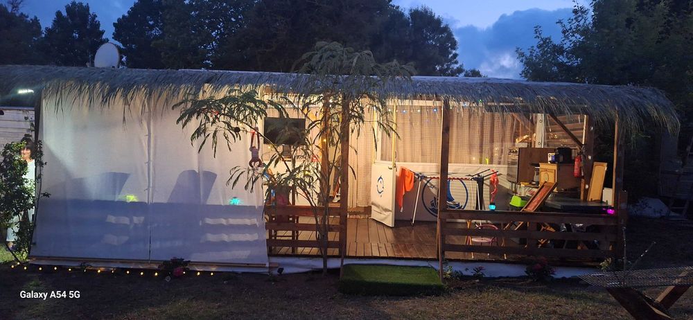 Каравана на първа линия в Арапя