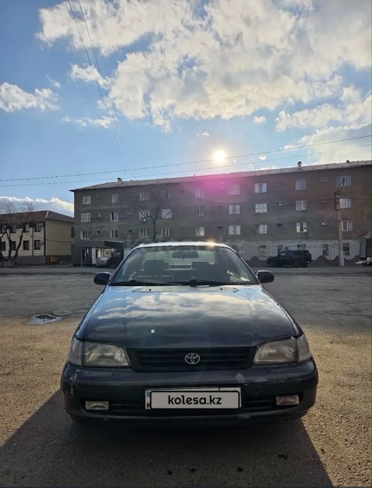 Продам машину карина Е