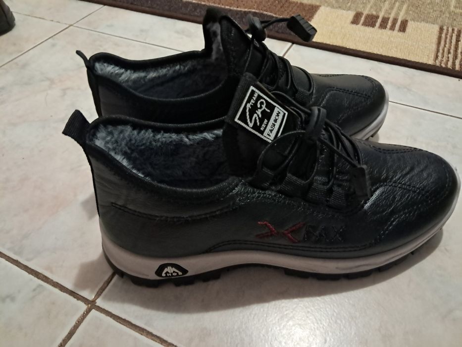 Нови не обувани обувки