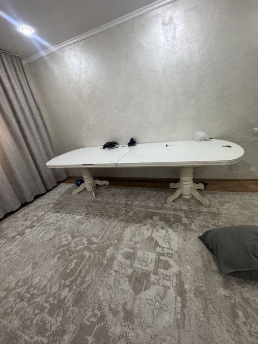 Стол гостивой длинной