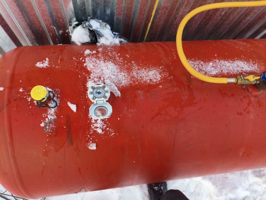 Продам мини газгольдер.на 600литров