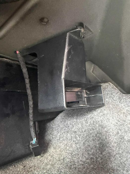 Стойка за авариен триъгълник за BMW E36