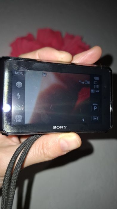 Компактен дигитален фотоапарат камера Sony DSC  T99