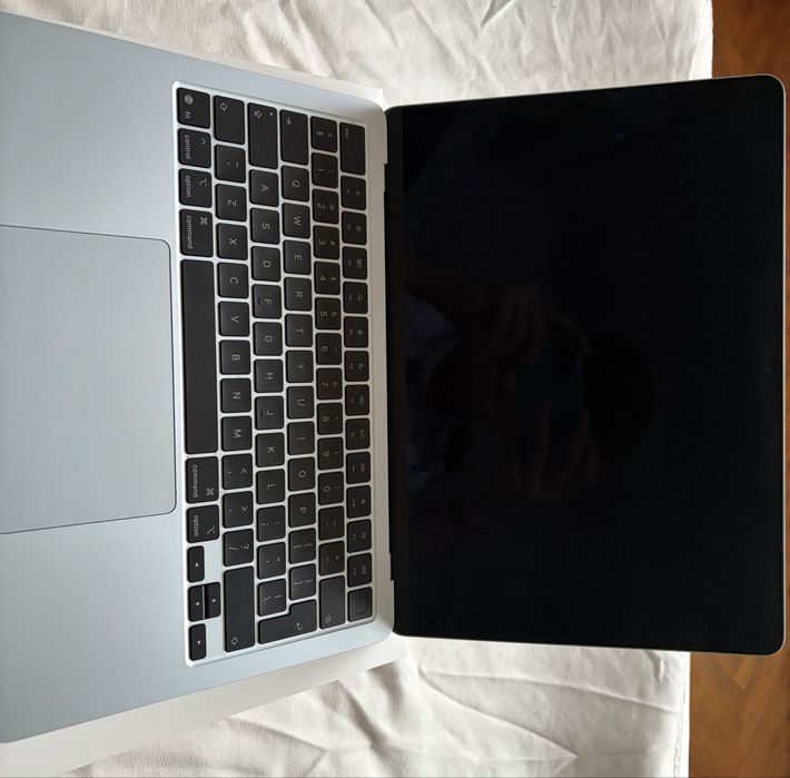 Оферта! Macbook Air 2025 M4, 13 inch