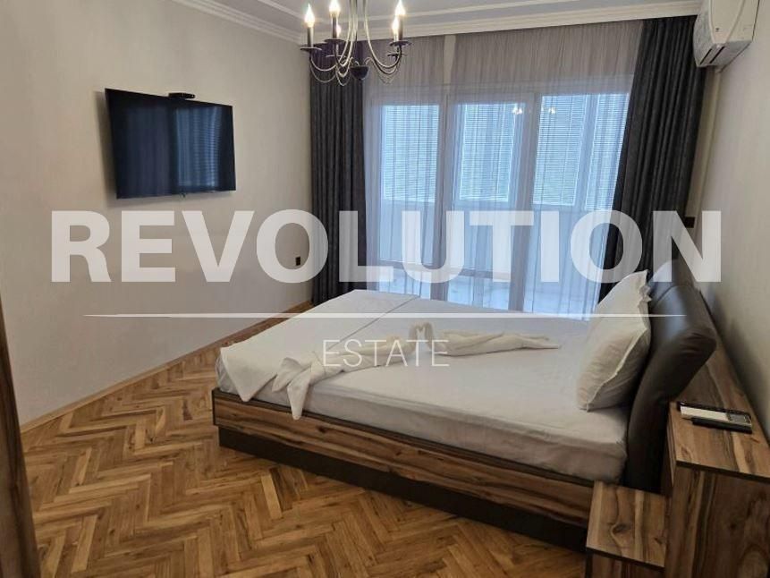 Тристаен апартамент в района на ХЕИ!