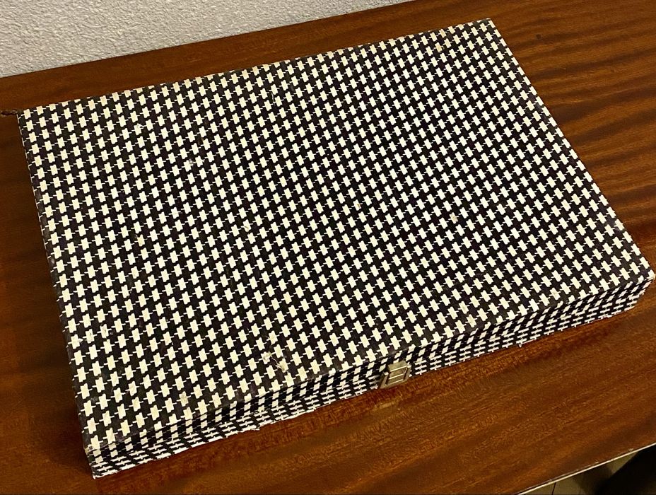 Set complet de tacâmuri argintate pentru 12 persoane