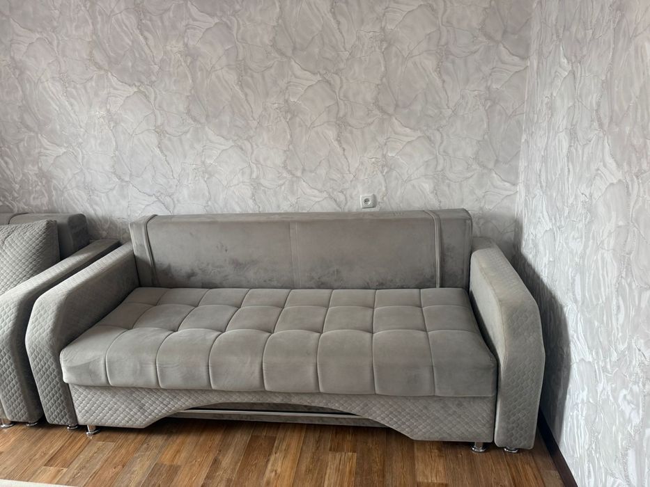 Продам диван с креслом