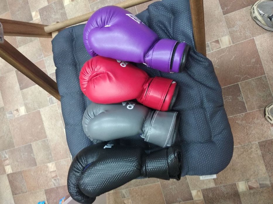 Перчатки боксерские
