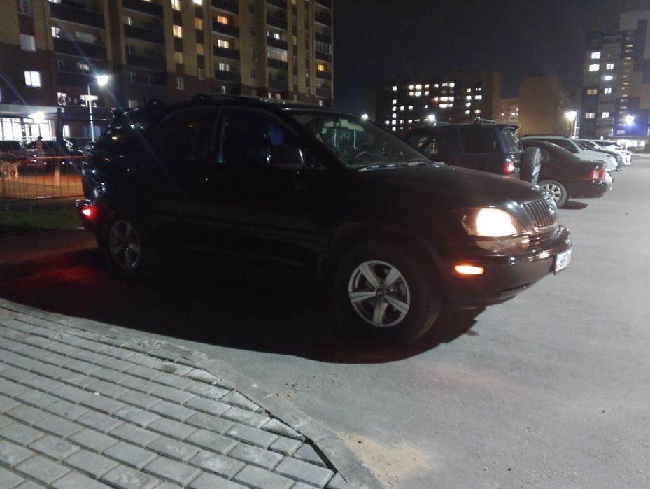 Срочно продам Лексус рх 300