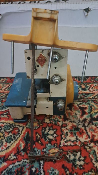 Продаётся оверлок