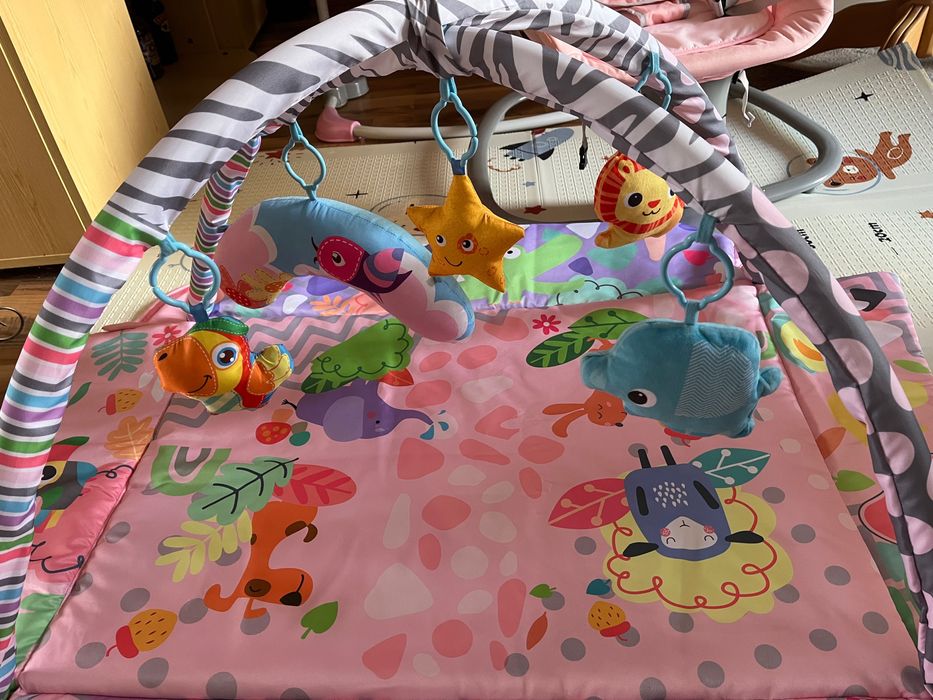 Бебешка активна гимнастика розова