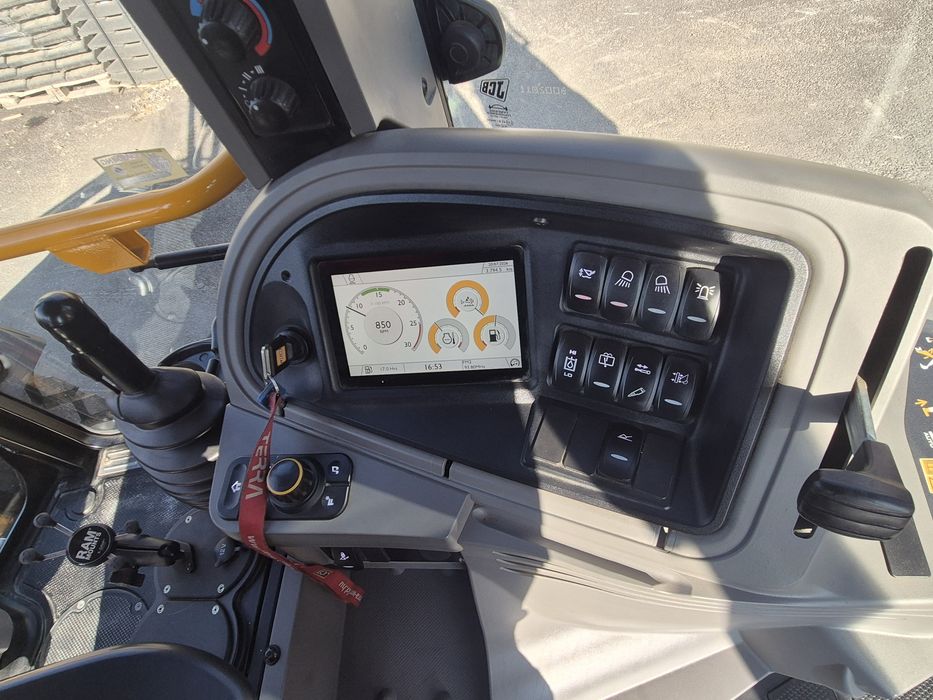 JCB 4CX AN 2021   de vanzare