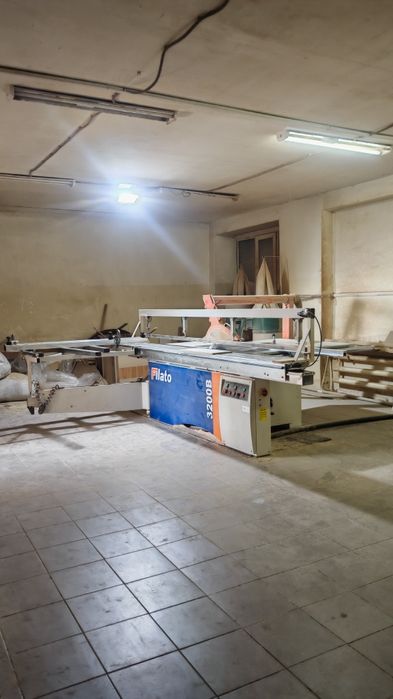 Продам  отдельно стоящее здание.