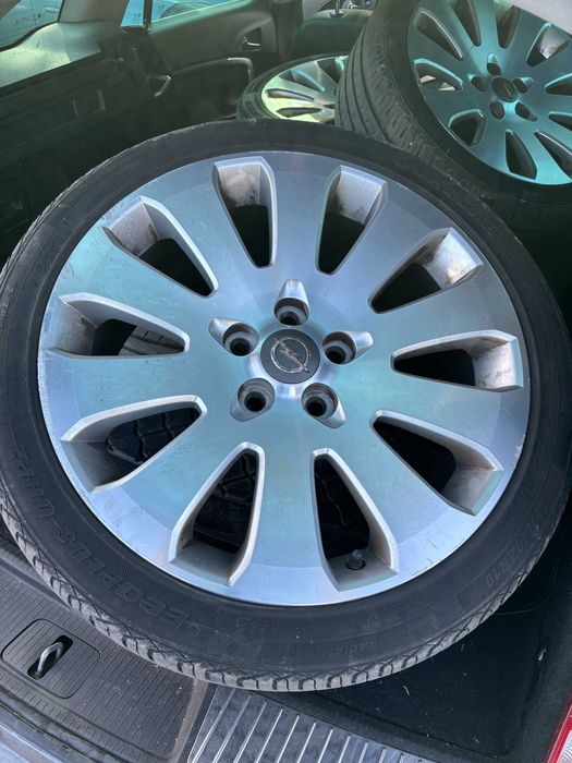 продавам джанти с гуми 19ки за Опел Инсигния