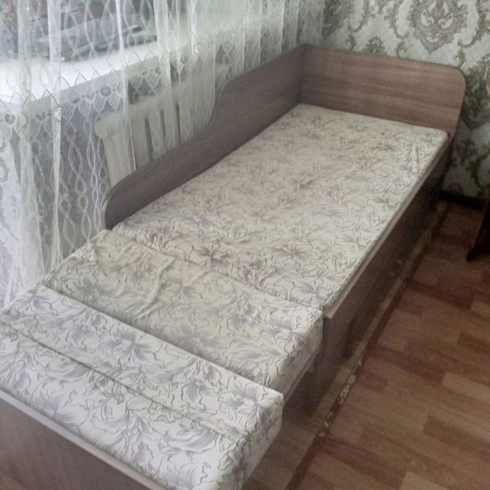 Продается диван, в районе Валентина