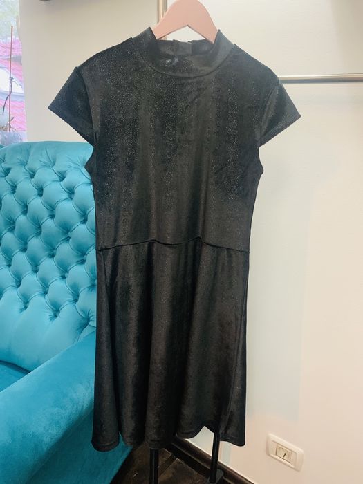 Rochie neagră noua C&A 146/152