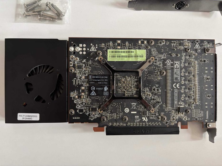 Графична Карта AMD Radeon Pro WX 7100 8GB