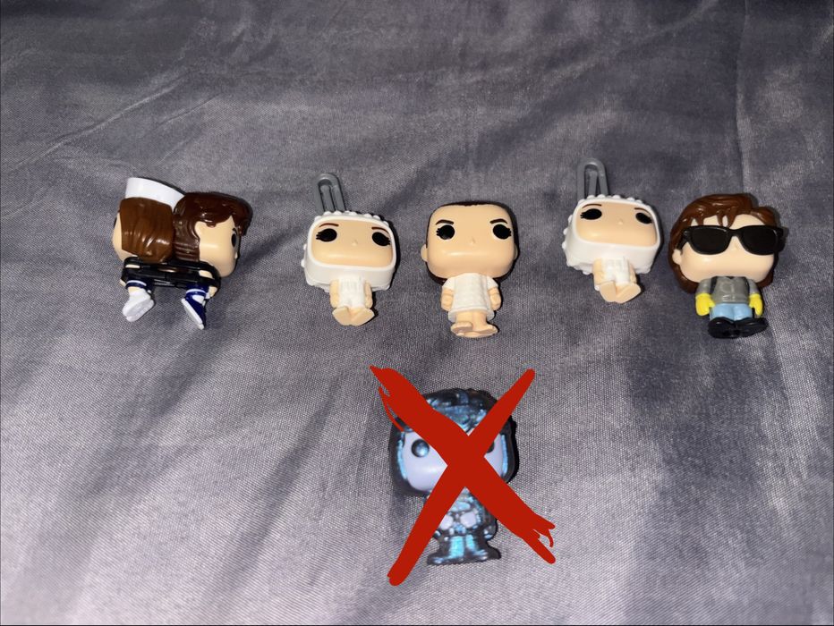 Обмен Kinder Joy Очень странные дела