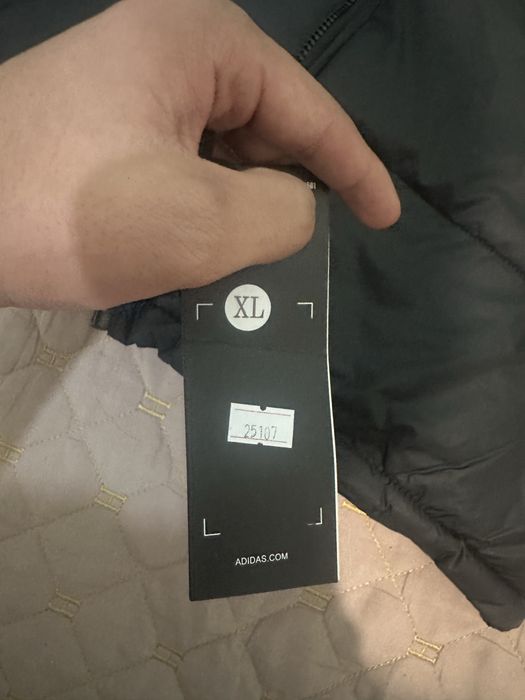 Adidas куртка 24000 тг