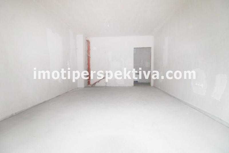 Продава се Тристаен апартамент в Пловдив, Тракия - 150 кв.м за 1064 €/кв.м - Снимка #2