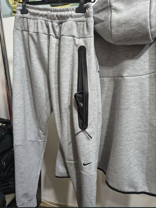 Compleu Nike Tech Fleece(marimi: S, M, L, XL, XXL)