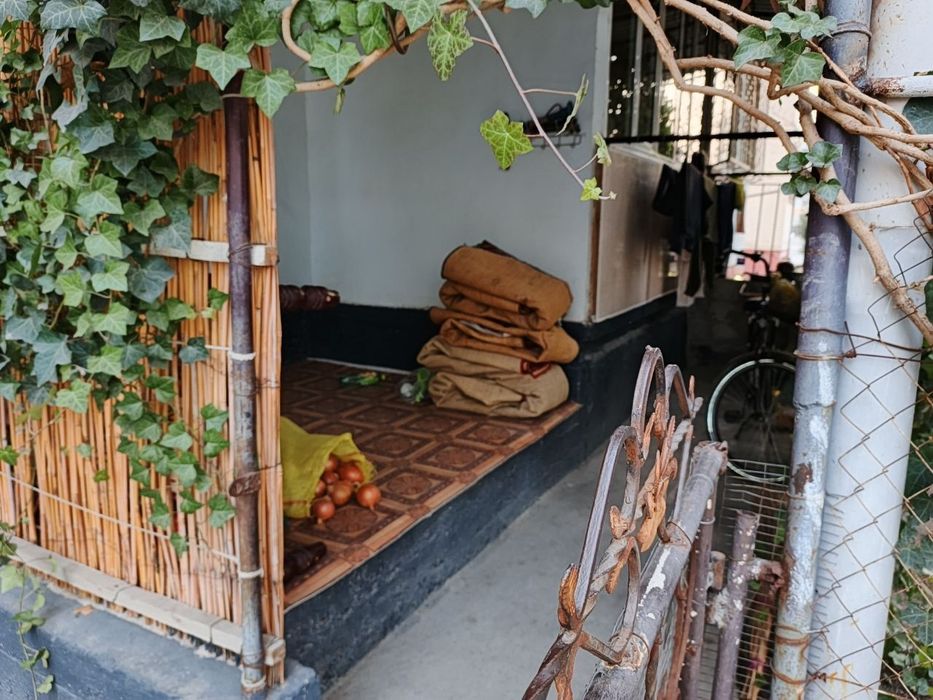 Киргули широткада квартира сотилади