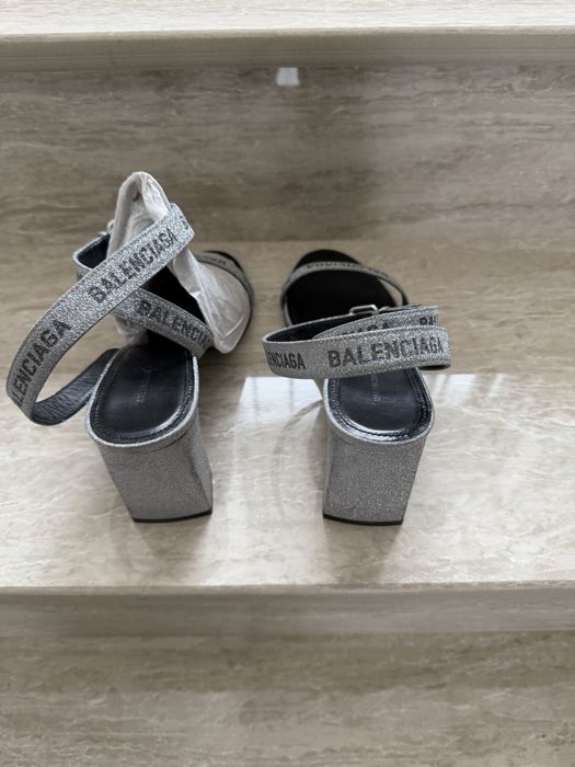 Сандали Balenciaga