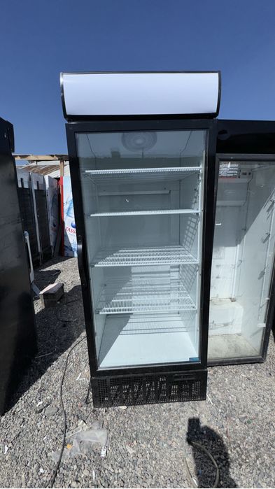 Продам витрины холодильнике