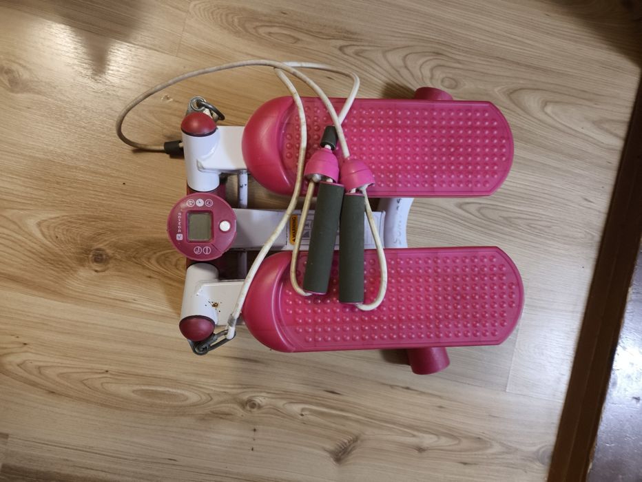 Vând Stepper Domyos