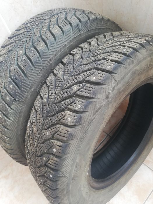 Продам зимние шины на легковой автомобиль.