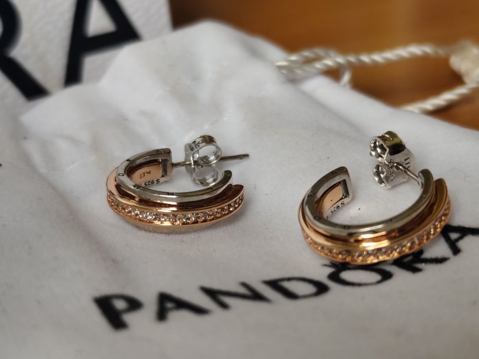 Pandora обици "Тук и сега"